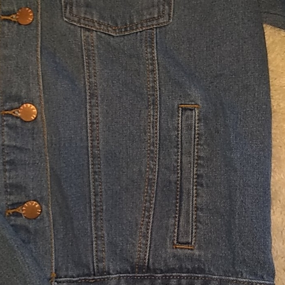 Forever 21 Jean jacket. - Picture 6 of 10